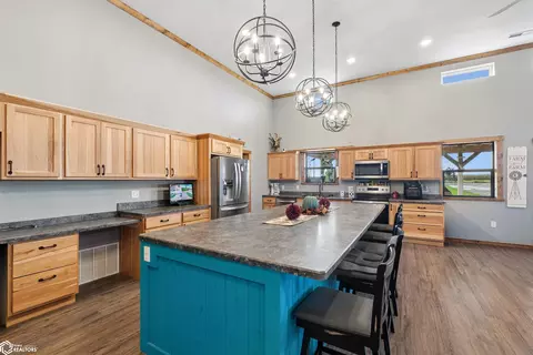 Kitchen - 2029 500th Ave, Deep River, IA 52222 photo 1 of 6