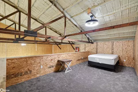Bedroom - 2029 500th Ave, Deep River, IA 52222 photo 5 of 5