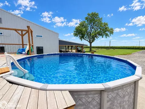 Exterior - 2029 500th Ave, Deep River, IA 52222 photo 3 of 4