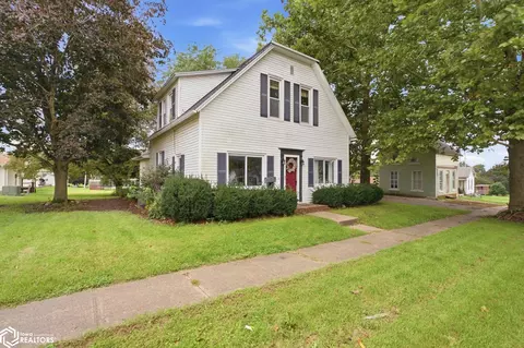 207 W Marion St, Sigourney, IA 52591