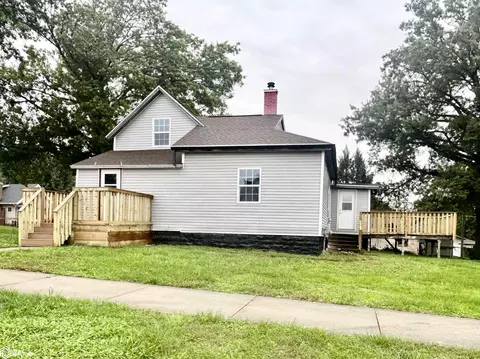 311 W Nevada St, Marshalltown, IA 50158