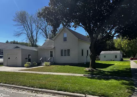 211 S State St, Titonka, IA 50480