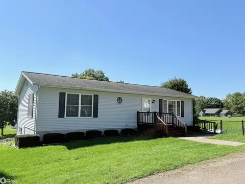 503 6th St, Bonaparte, IA 52620