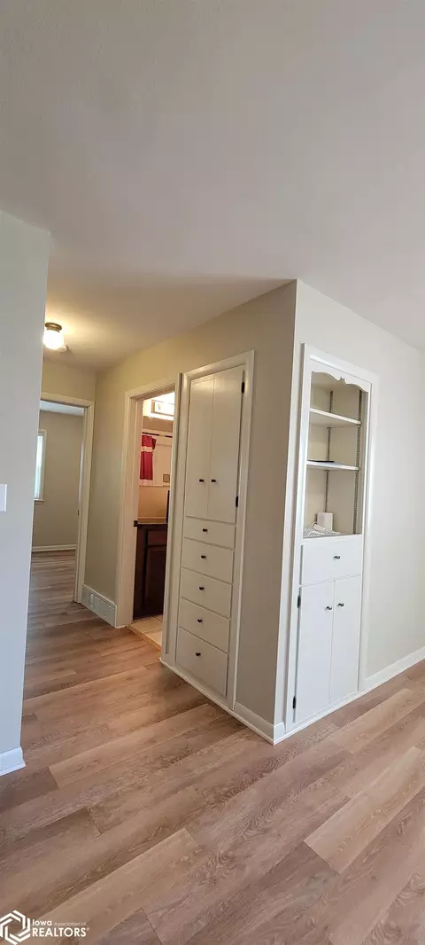 Entry Way - 1208 E State St, Algona, IA 50511 photo 1 of 2