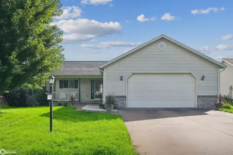 3102 S 8th St, Marshalltown, IA 50158