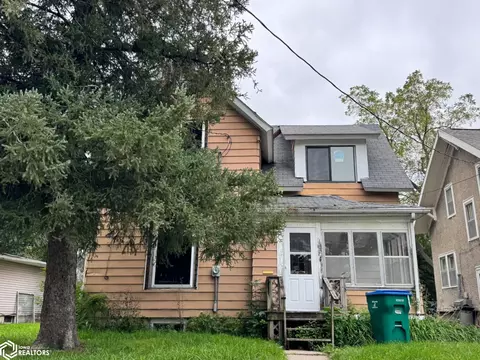 1137 3rd St, Webster City, IA 50595