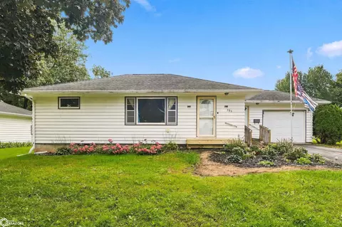 306 4th St, Gladbrook, IA 50635