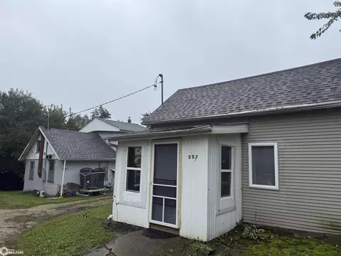 207 N 14th St, Marshalltown, IA 50158