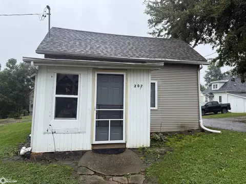 207 N 14th St, Marshalltown, IA 50158