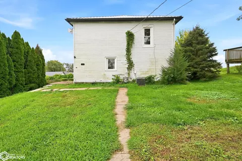 304 Main Pl, Persia, IA 51563