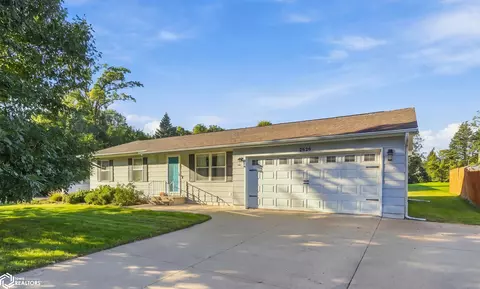 2626 Evergreen Dr, Burlington, IA 52601