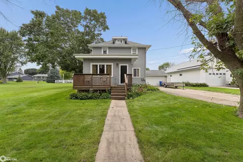 1020 Front St, Garner, IA 50438