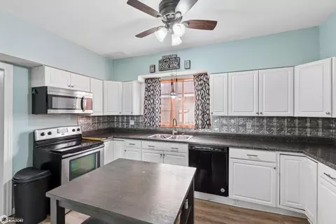 Kitchen - 1020 Front St, Garner, IA 50438 photo 3 of 3