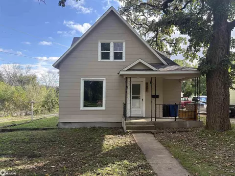 207 Park Ave, Iowa Falls, IA 50126