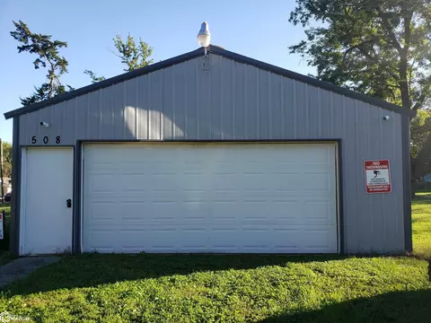 508 Linden Ct, Tabor, IA 51653