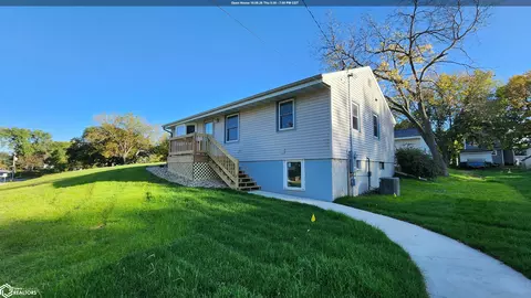 537 4th St NE, Mason City, IA 50401