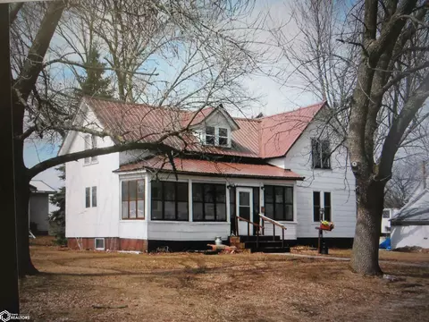 109 S 5th St, Mallard, IA 50562