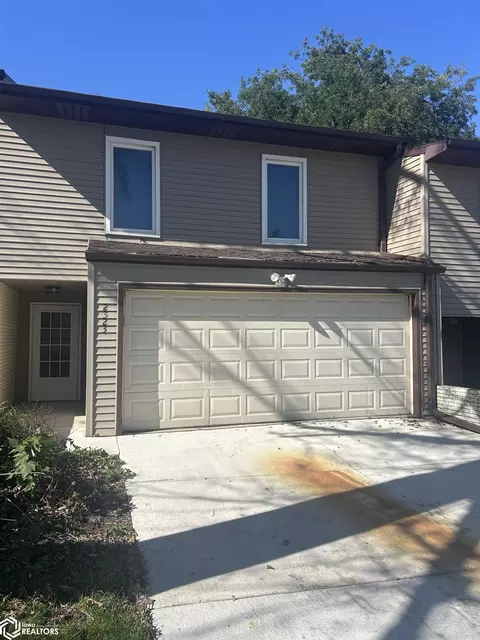 2323 S 5th Ave #4, Marshalltown, IA 50158