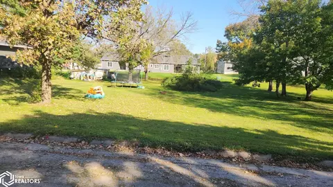 5 Th St NW, Nora Springs, IA 50458