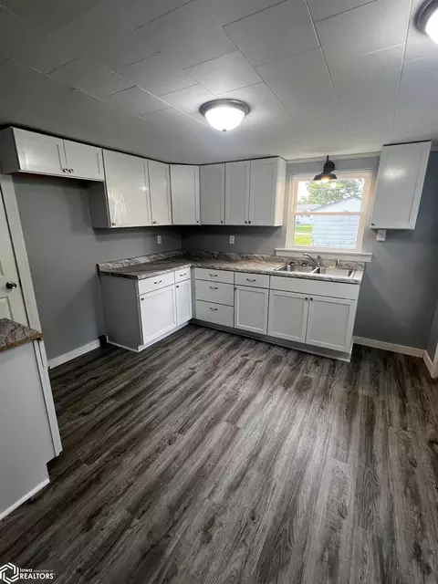 Kitchen - 1230 Laurel St, Hamilton, IL 62341 photo 1 of 2