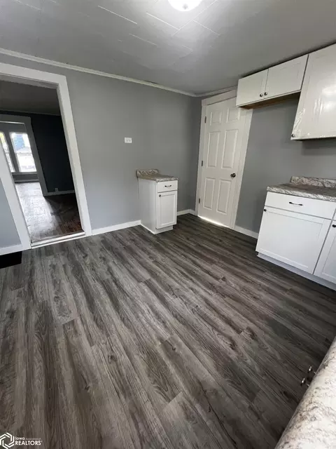 Kitchen - 1230 Laurel St, Hamilton, IL 62341 photo 2 of 2
