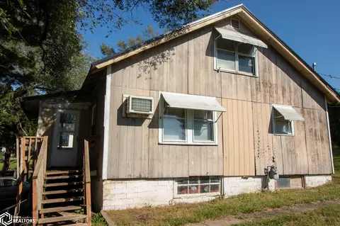 114 S Van Buren Ave, Ottumwa, IA 52501