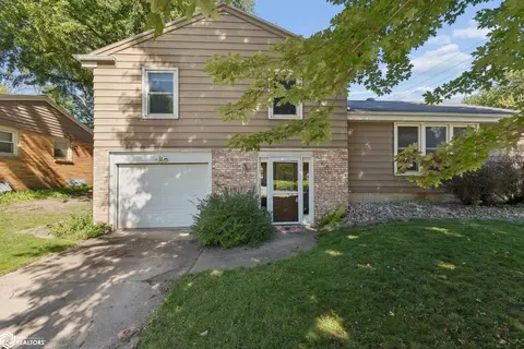 1304 2nd St, Mason City, IA 50401