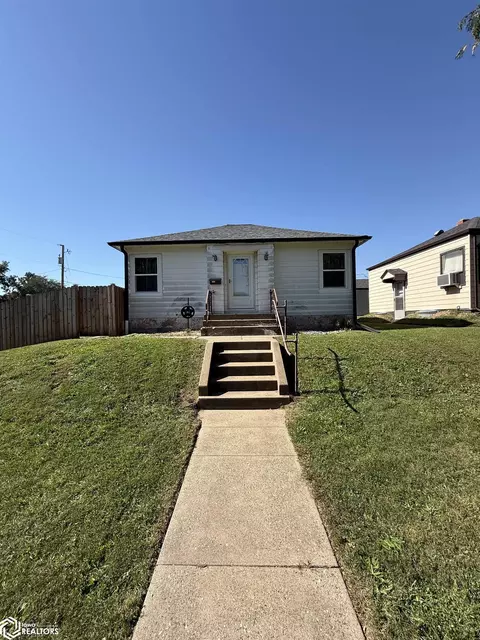 329 N Plane St, Burlington, IA 52601