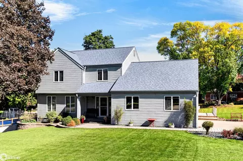 1714 Country Club Ln, Marshalltown, IA 50158