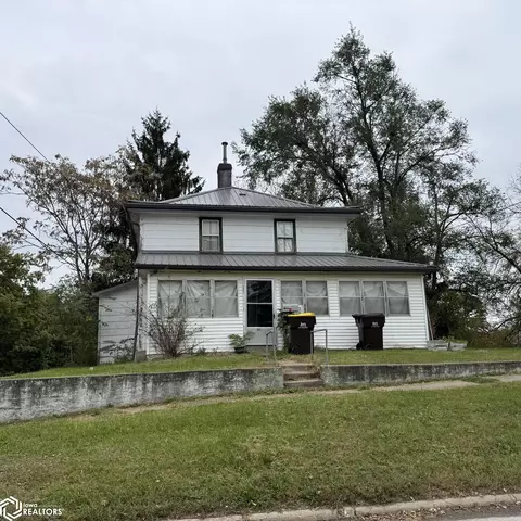 115 N Adams St, Osceola, IA 50213