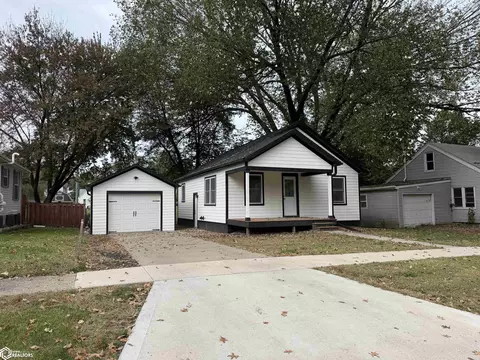 419 N 2nd St, Oskaloosa, IA 52577
