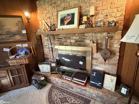 Living - 401 12th Ave NW, Hampton, IA 50441 photo 3 of 3