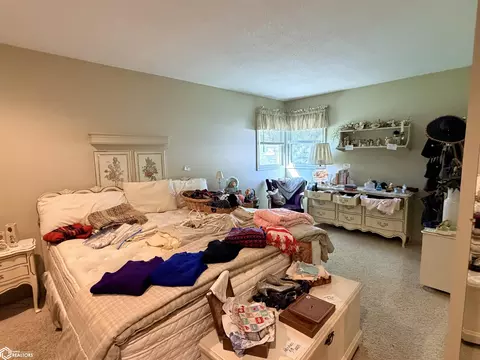 Bedroom - 401 12th Ave NW, Hampton, IA 50441 photo 1 of 2
