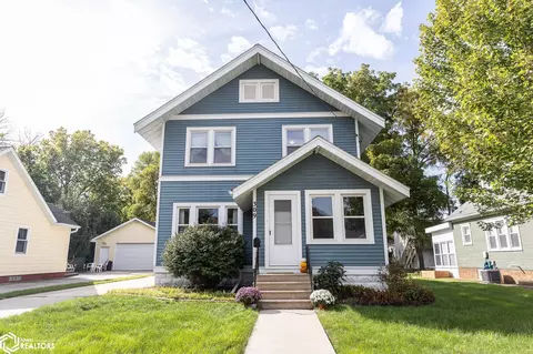 309 N 12th St, Clear Lake, IA 50428