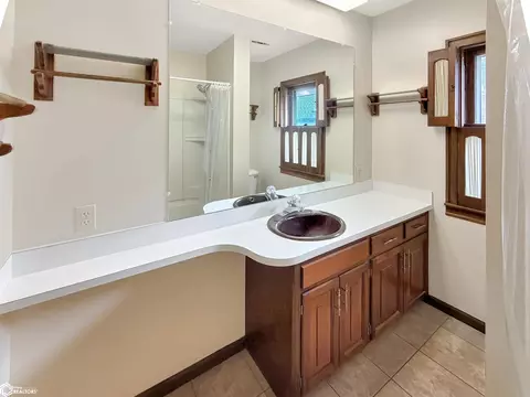 Bath - 208 1st Ave SE, Hampton, IA 50441 photo 2 of 5