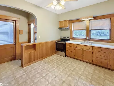 Kitchen - 208 1st Ave SE, Hampton, IA 50441 photo 2 of 4