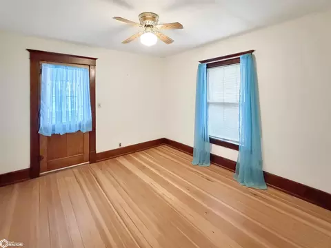 Bedroom - 208 1st Ave SE, Hampton, IA 50441 photo 4 of 4