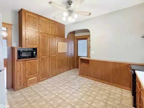 Kitchen - 208 1st Ave SE, Hampton, IA 50441 photo 3 of 4