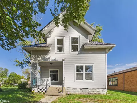 615 Washington Ave E, Albia, IA 52531