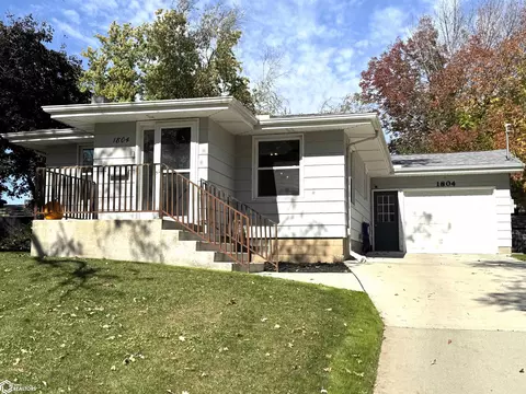 1804 Main Ave, Clear Lake, IA 50428