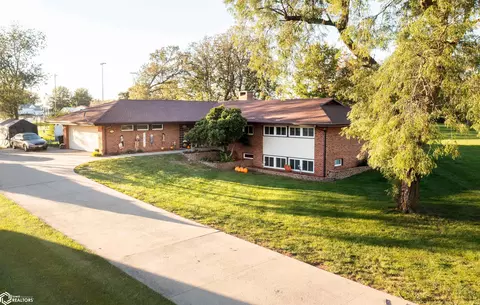 1105 Mallory Dr, Chariton, IA 50049