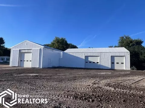 610 7th St SE, Britt, IA 50423