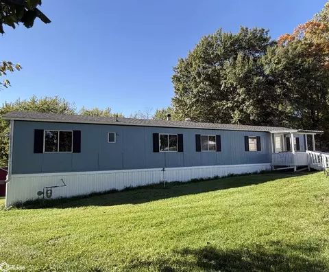107 S Broadway, Lockridge, IA 52635
