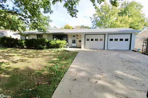 1725 Orleans Ave, Keokuk, IA 52632