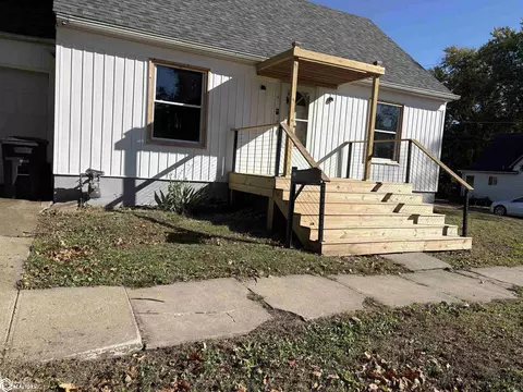 310 S Jefferson St S, Mount Pleasant, IA 52641