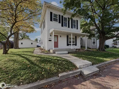 1213 Summer St, Burlington, IA 52601
