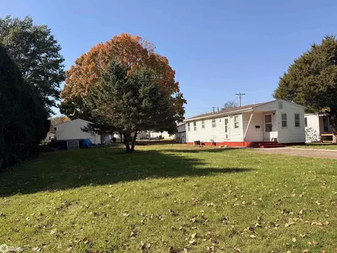 603 Swan St, West Burlington, IA 52655