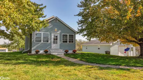 352 Skyline Dr, Ottumwa, IA 52501