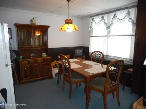 1021 E Broad St, Hazleton, PA 18201 photo 5