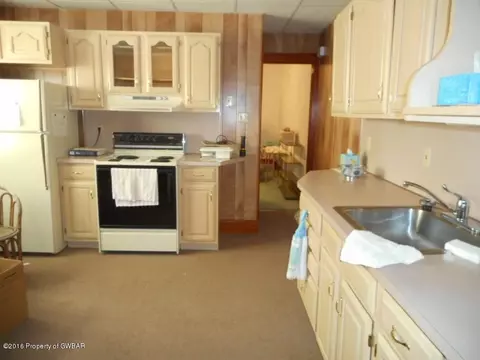 1021 E Broad St, Hazleton, PA 18201 photo 11